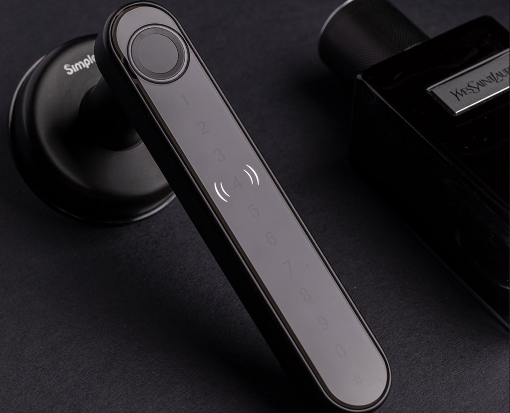 Leverline Smart Fingerprint Door Handle - Silver - Gallery